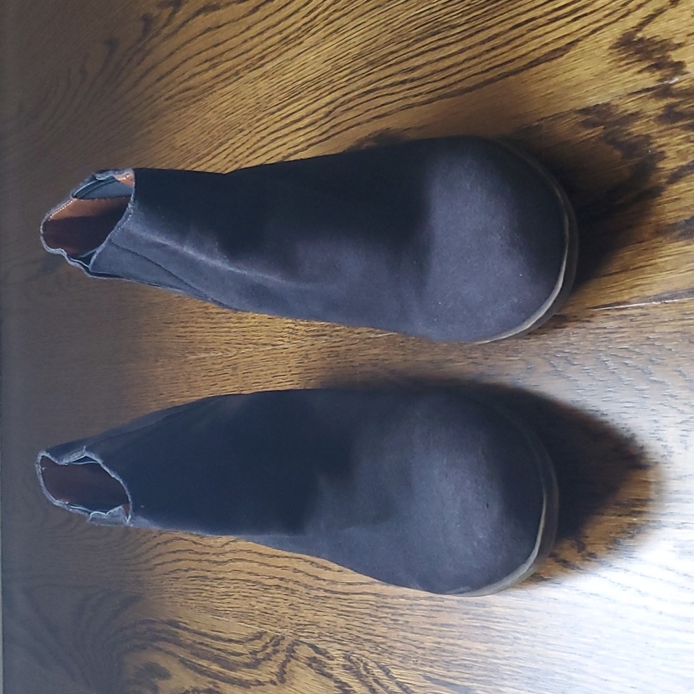 Lucky Brand Swede Boots